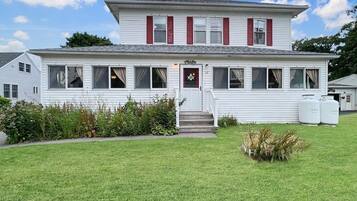 House, 4 Bedrooms | Exterior