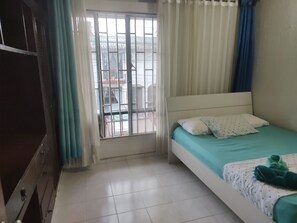 3 bedrooms, WiFi, bed sheets