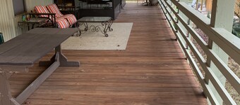 Butterfly Crossing peaceful getaway on the historic Suwannee.  Fish, Boat, Relax