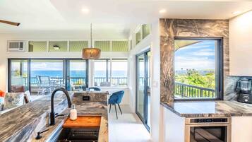 Condo, 2 Bedrooms | Private kitchen