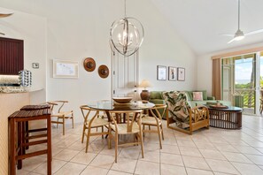 Condo, 3 Bedrooms | Dining