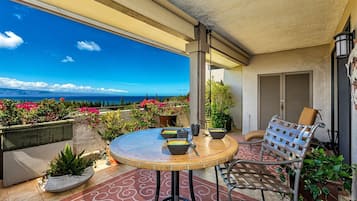 Condo, 1 Bedroom | Outdoor dining
