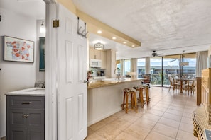 Condo, 1 Bedroom | Private kitchen