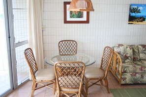 公寓客房, 2 間臥室 | 用餐區