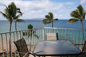 Condo, 2 Bedrooms | Outdoor dining