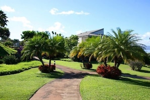 Condo, 2 Bedrooms | Property grounds