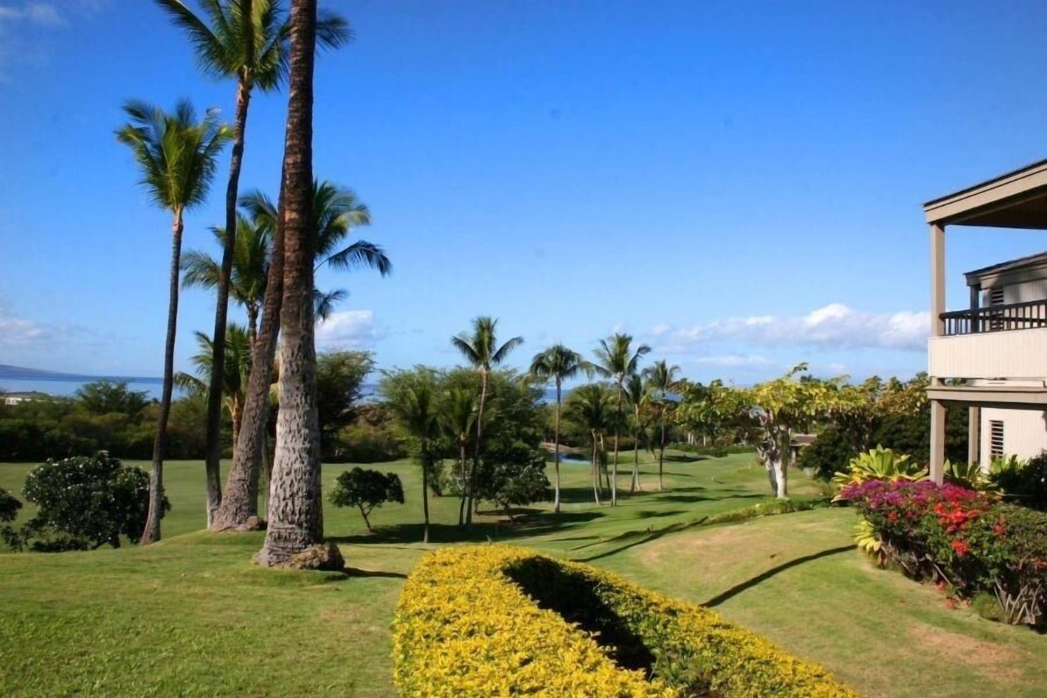 Condo, 2 Bedrooms | Property grounds