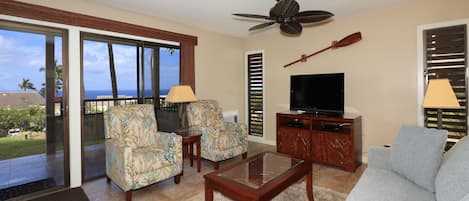 Condo, 2 habitaciones | Área de sala de estar