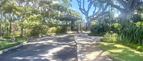 Condo, 2 Bedrooms | Property grounds