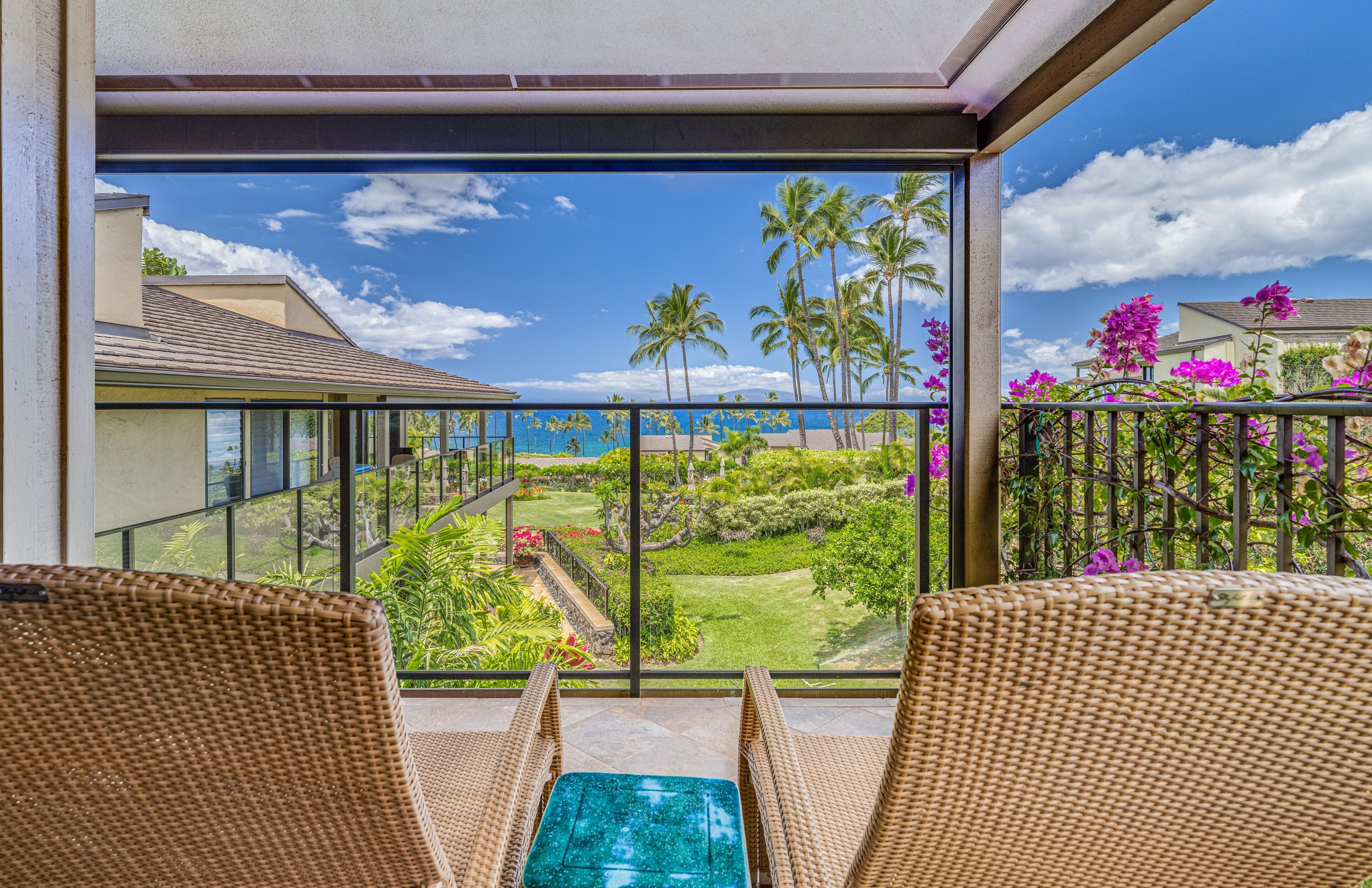 Condo, 2 Bedrooms | Property grounds