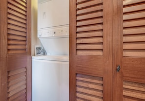 Condo, 2 Bedrooms | Interior