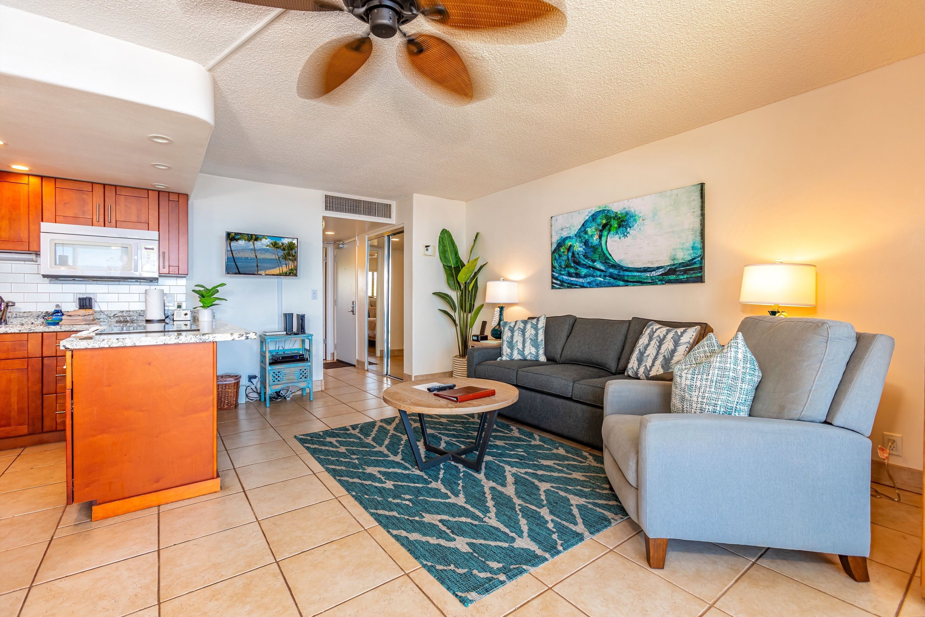 Condo, 1 Bedroom | Living area