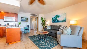 Condo, 1 Bedroom | Living area