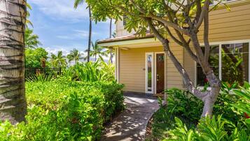 Condo, 3 Bedrooms | Property grounds