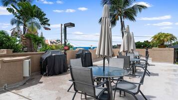 Condo, 1 Bedroom | Property grounds