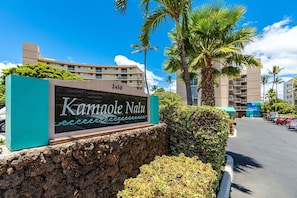 Condo, 2 Bedrooms | Property grounds