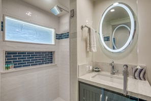 Bathroom - Nohonani 102 2 Bedroom Condo (Lahaina)