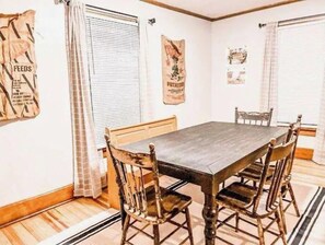 Dining - The Deere! (Moline)