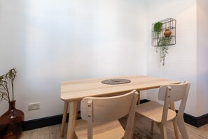 Basic Apartment, 1 Double Bed with Sofa bed | Dining