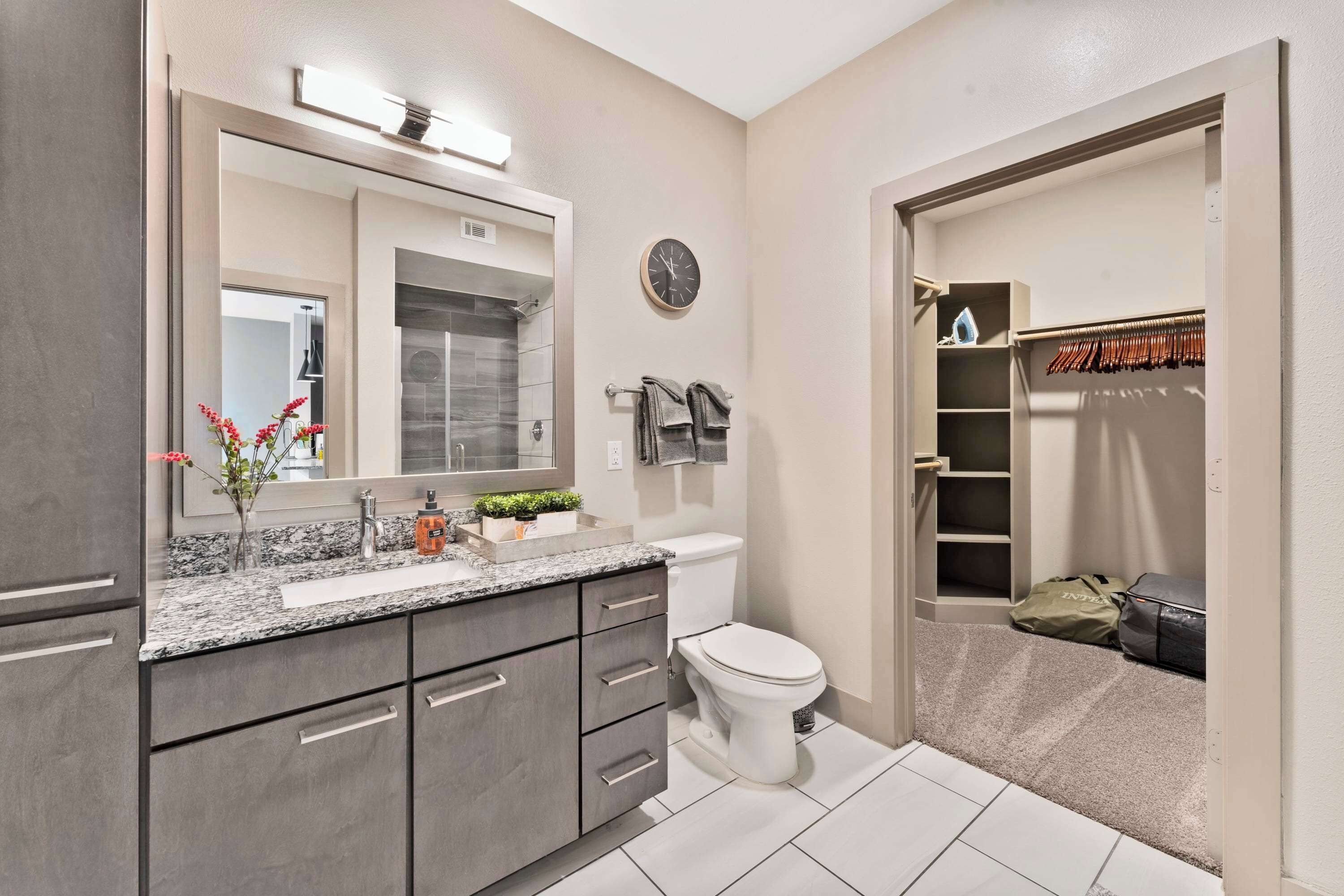 Shower, hair dryer, towels, shampoo