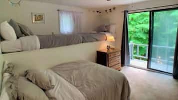 3 slaapkamers, een bureau, een strijkplank/strijkijzer, wifi