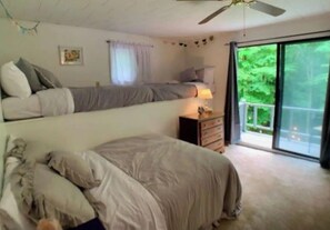 3 bedrooms, desk, iron/ironing board, WiFi