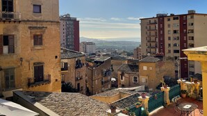 تناول الطعام بالخارج