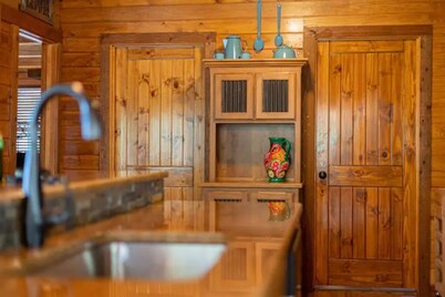 Secluded Cabin in the Ozarks