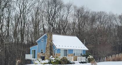 Almost Heaven! Minutes to Seven Springs.