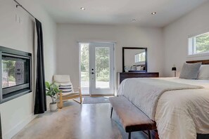 4 slaapkamers, een strijkplank/strijkijzer, wifi, beddengoed