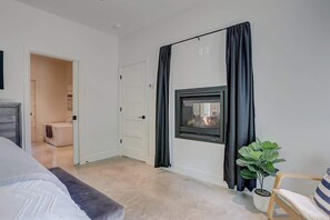 3 chambres, fer et planche à repasser, Wi-Fi, draps fournis