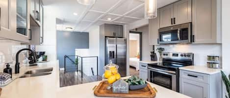 Fridge, microwave, oven, stovetop