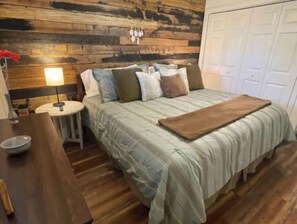 Room - The Barn Loft-Quick drive to Round Top (New Ulm)