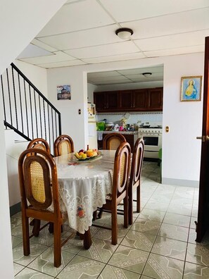 Café da manhã continental grátis todos os dias