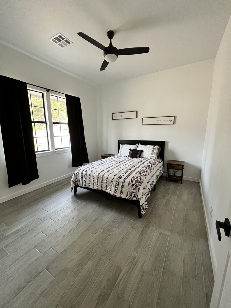 Don't Miss this Unbelievable View of Lake Eufaula in DuchessCreek/Porum