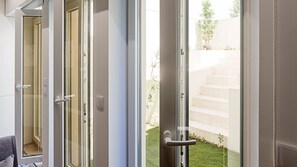 Interior - Urban House - B - by LovelyStay (Porto)