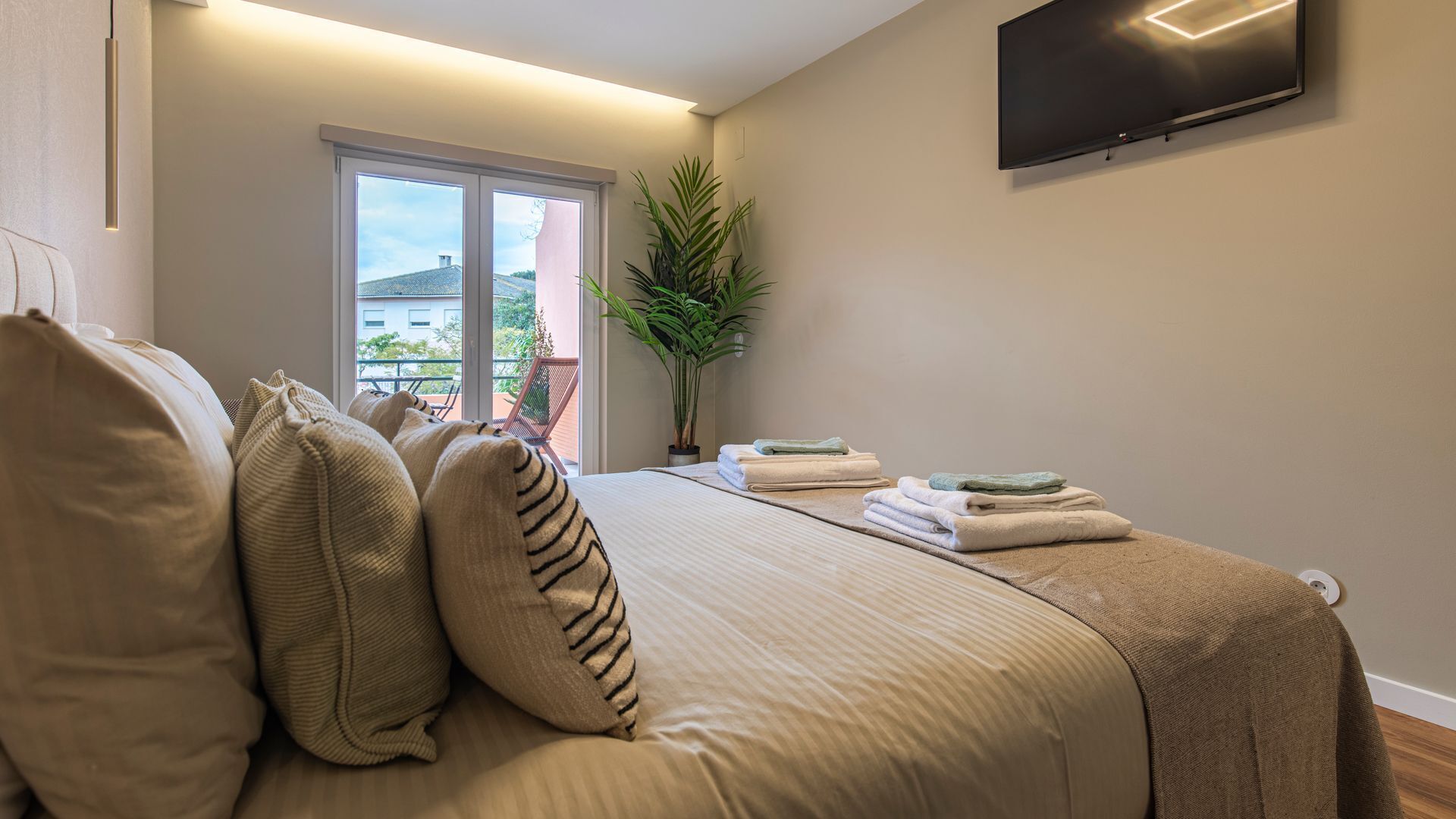 2 chambres, fer et planche à repasser, accès au Wi-Fi (inclus)