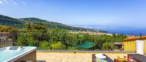 Junior-Suite, Meerblick | Terrasse/Patio