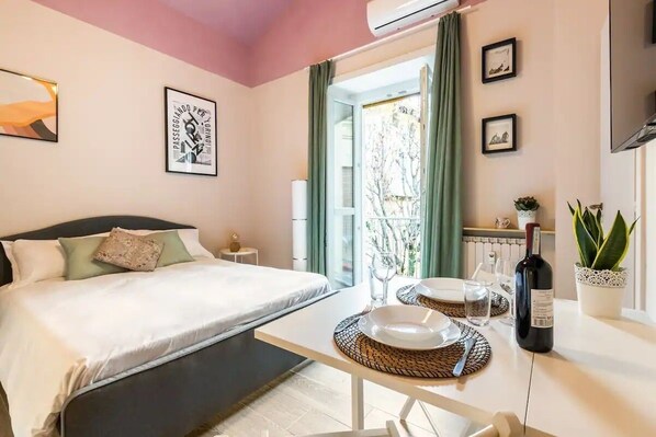 1 chambre, bureau, accès au Wi-Fi (inclus), literie fournie