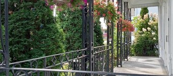 Quebec Château Richer Côte de Beaupré Canada rent a 4 ½ furnished plus more....