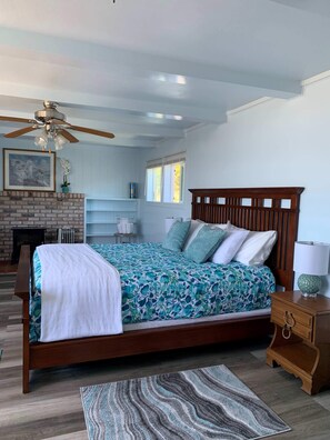 3 habitaciones, tabla de planchar con plancha, wifi y ropa de cama 