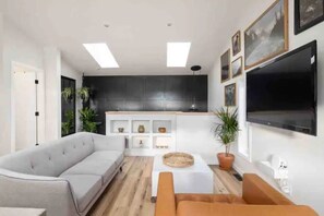 Smart TV, stereo