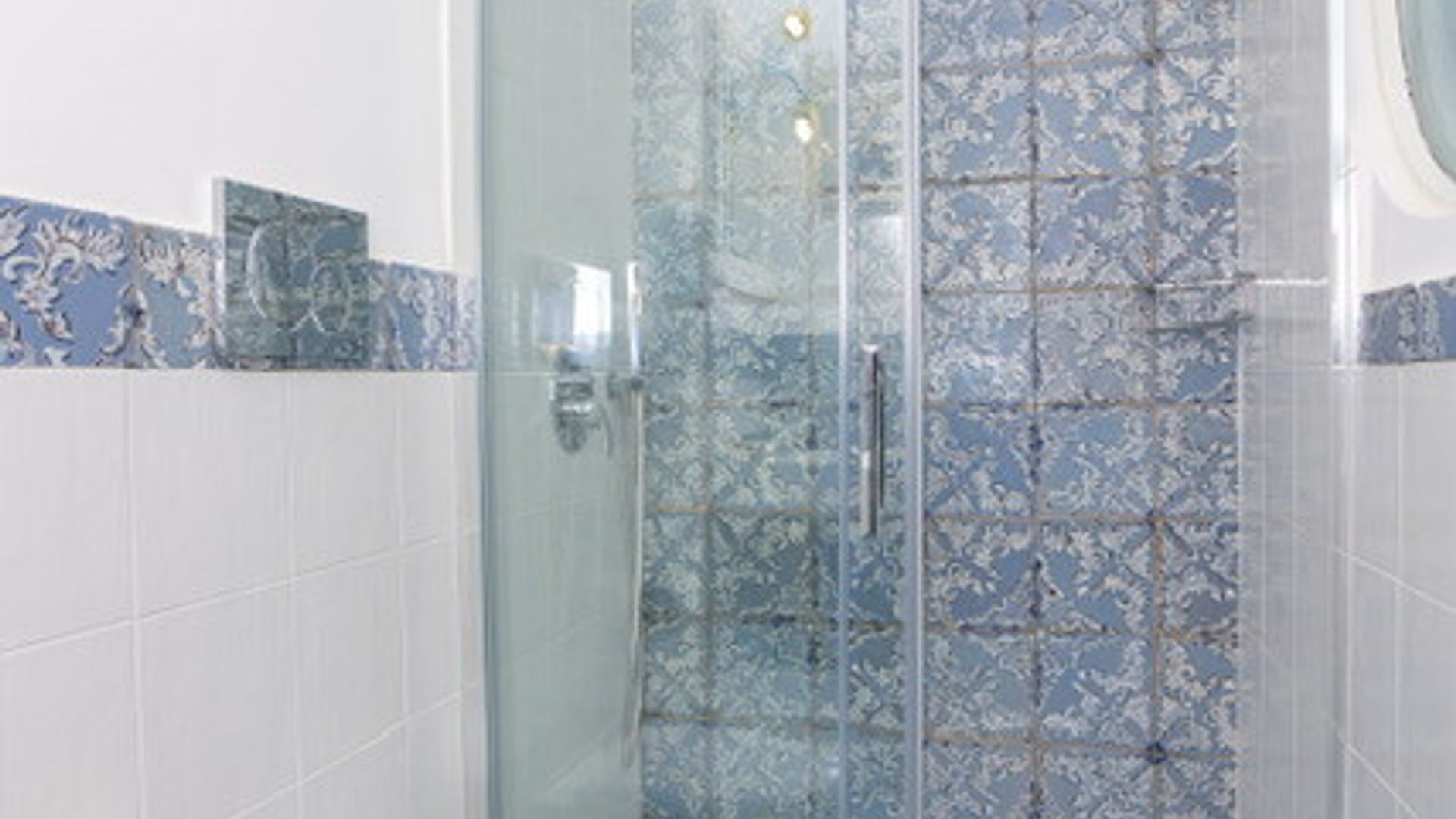 Dusche, Haartrockner, Bidet