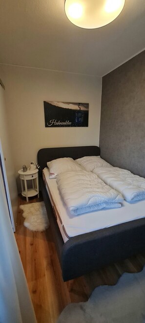 1 bedroom, iron/ironing board, free WiFi - Cozy and modern vacation apartment with infrared sauna, electric fireplace and heart shower (Goslar)