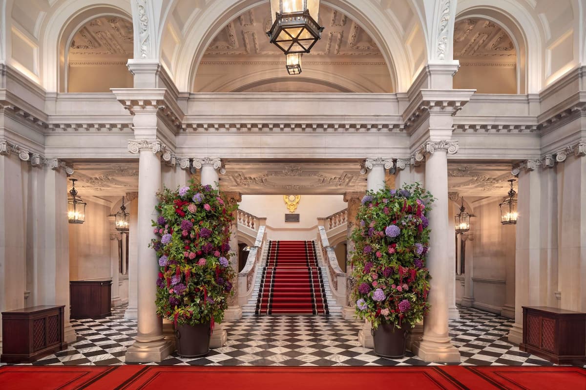 1 bedroom, premium bedding, down comforters, memory foam beds