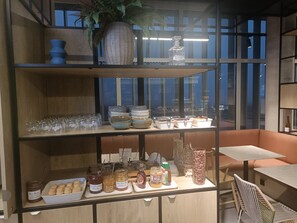 Desayuno buffet todos los días (con cargo)