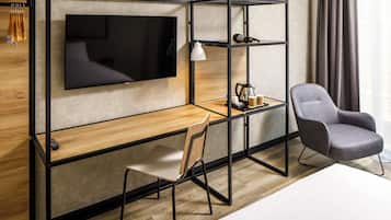 Desk, free WiFi, bed sheets