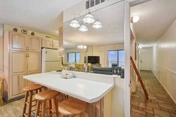 Condo, 1 Bedroom, Ocean View (SU1118 - 1.5 Bathrooms) | Dapur peribadi | Peti sejuk/penyejuk beku saiz penuh