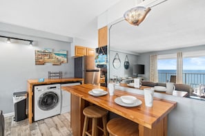 Condo, 1 Bedroom, Ocean View (SU1428) | Private kitchen
