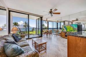Condo, 1 Bedroom | Living area